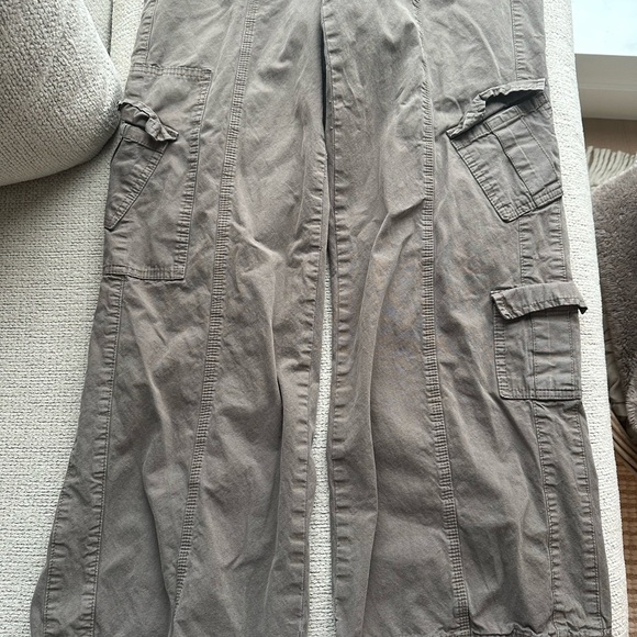 BDG Stone Cargo Pants - Picture 3 of 4